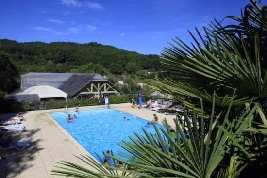 Hotel Chalet les Hameaux du Perrier à Lissac-sur-Couze Extérieur photo